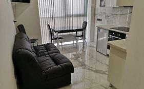 Apartment On Frantsuz'Ky Bulvar